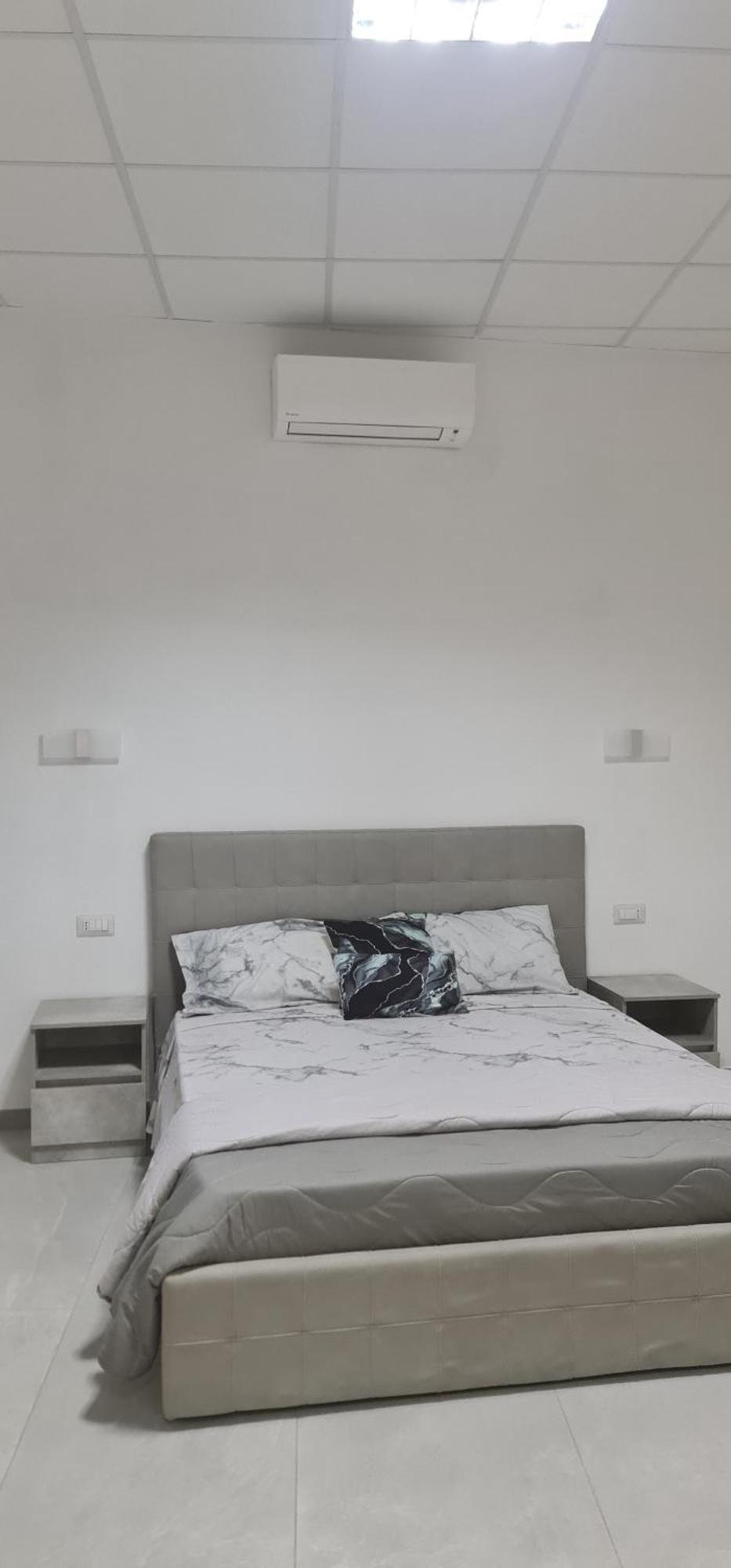 Central Rooms Santa Teresa Gallura Habitación foto